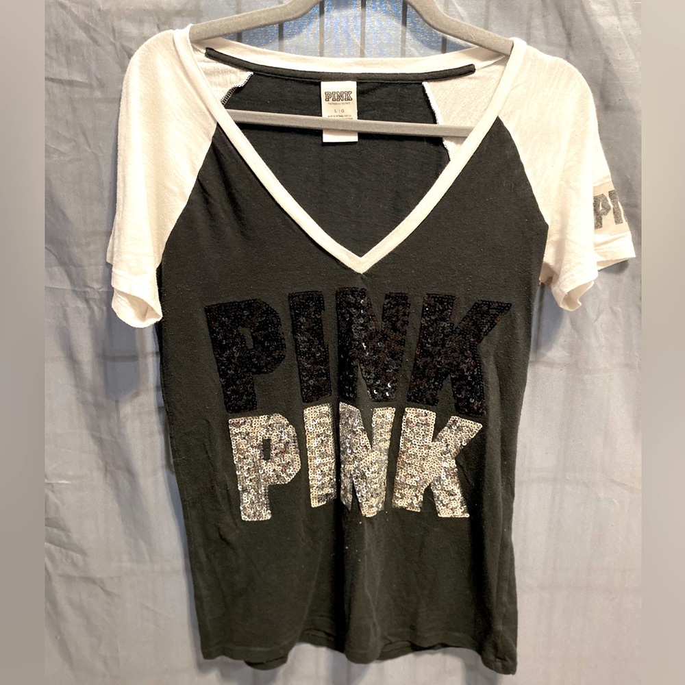Large vneck PINK tshirt with sequins